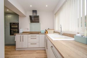 Photo 16- click for photo gallery